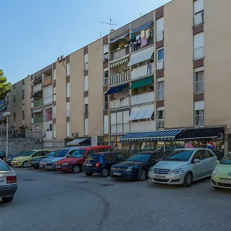 La Perla Apartament *